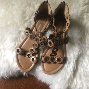 Jessica Simpson nude grommet back zip flats 6.5
